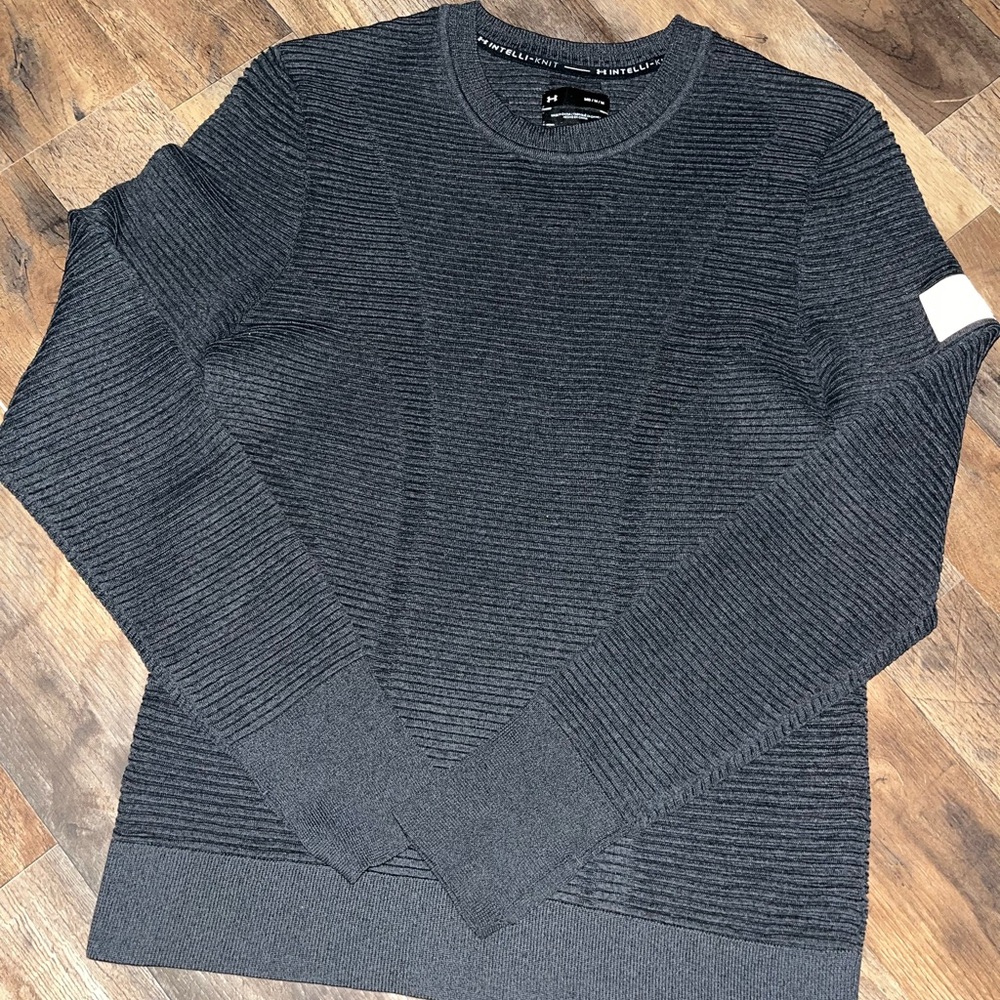 Under Armour sweatshirt